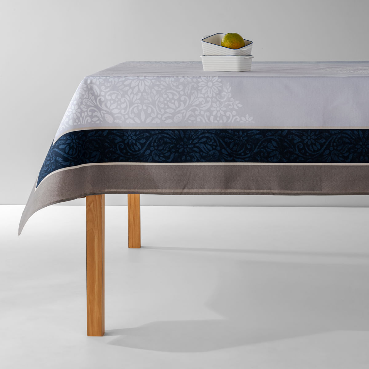 02 11 1271 Toalha de Mesa Kyra 001.jpg